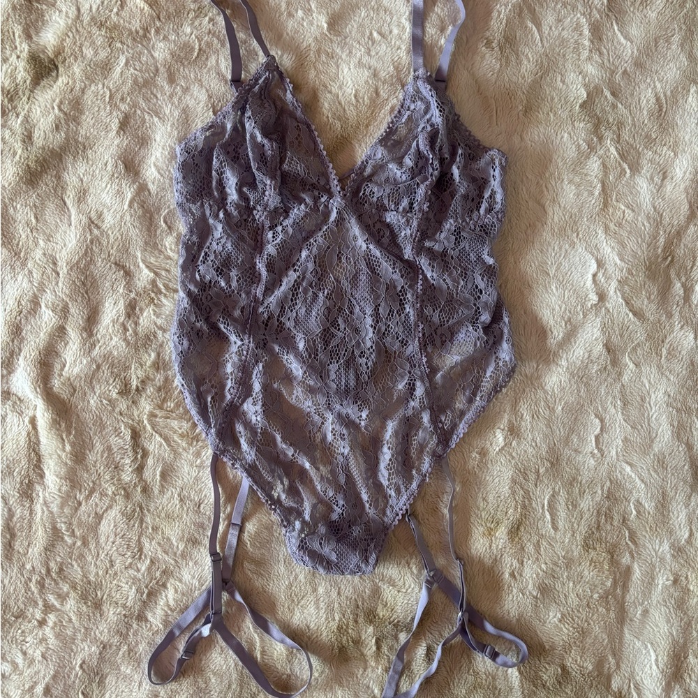 NWT Adore Me Clarisse Lilac Lace Thong Bodysuit with Garters (XL)